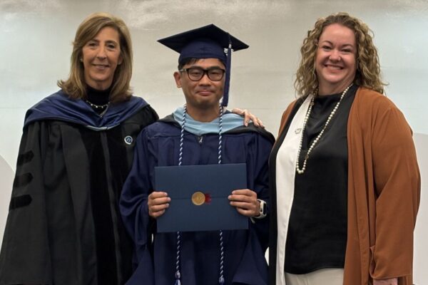 UAE Simmons grads 25